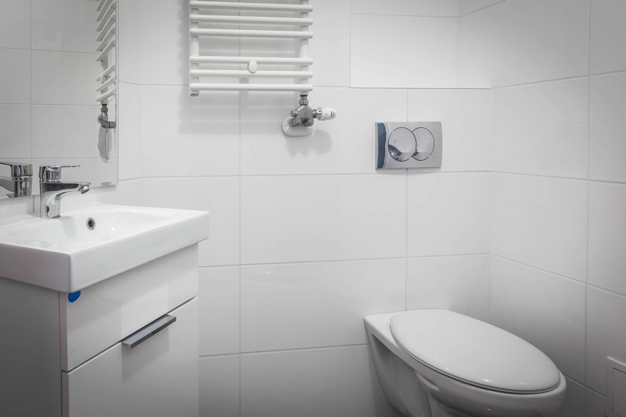 Fragola Budget Apartments & Rooms คราคูฟ ภายนอก รูปภาพ