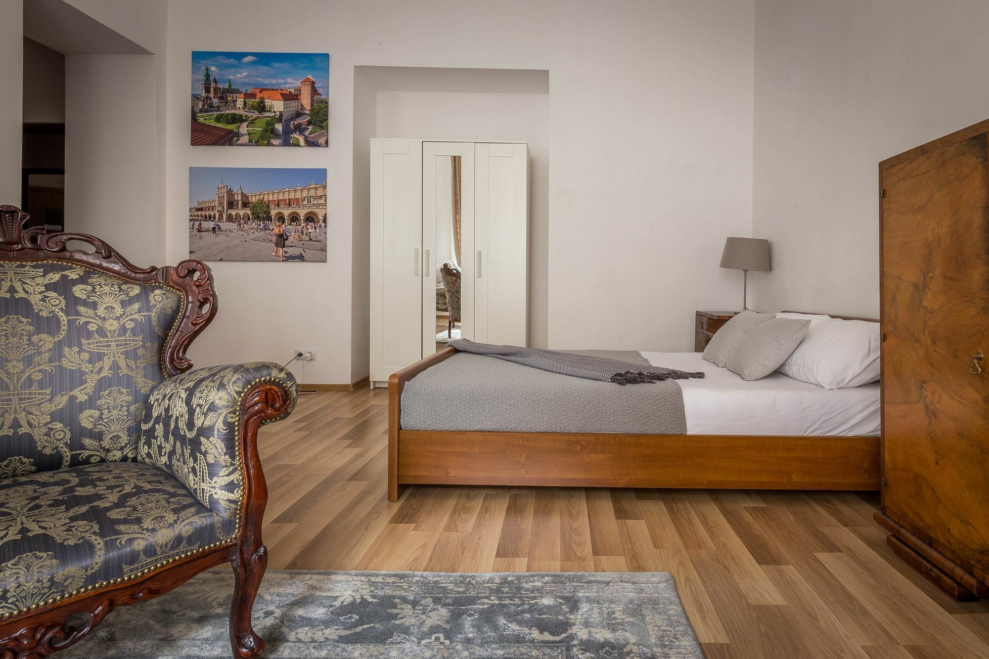 Fragola Budget Apartments & Rooms คราคูฟ ภายนอก รูปภาพ